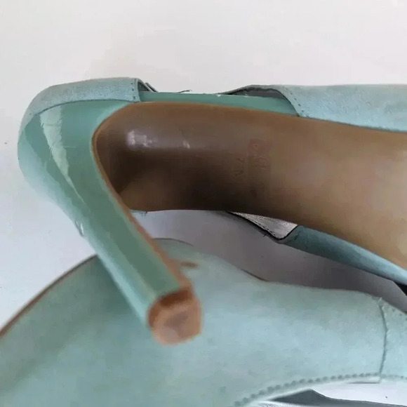 Guess Mary Jane Tiffany Blue Platform Heels - 7.5 - Picture 3 of 11